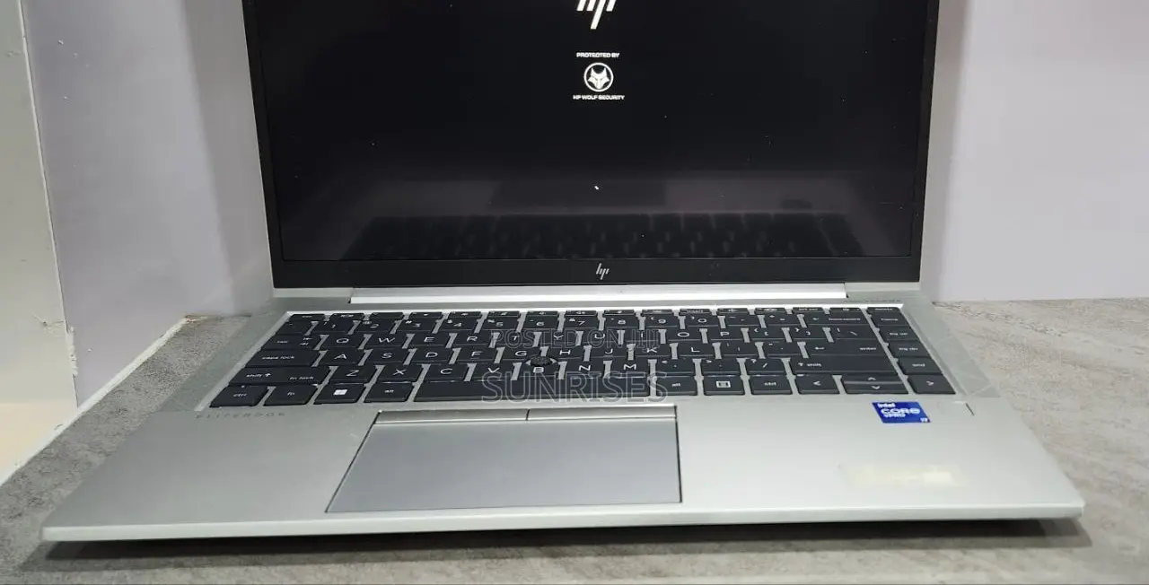 New Laptop Lenovo LOQ 15IRH8 16GB AMD Ryzen 5 SSD 512GB