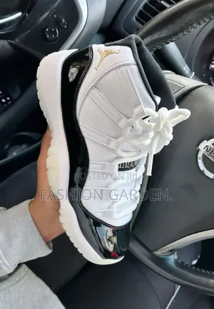 Photo - Air Jordan 11 Retro Gratitude for Men's