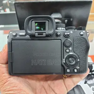 Sony A7iv [Urgent Sell]