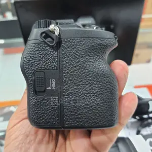 Sony A7iv [Urgent Sell]