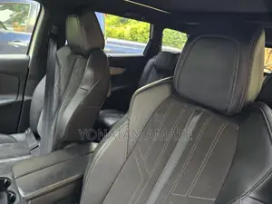 Peugeot 5008 2022 White