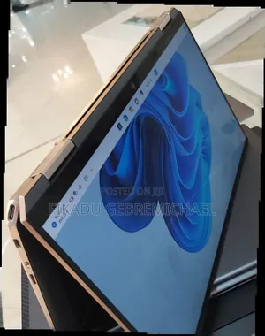 New Laptop HP Spectre X360 8GB Intel Core I5 SSD 512GB