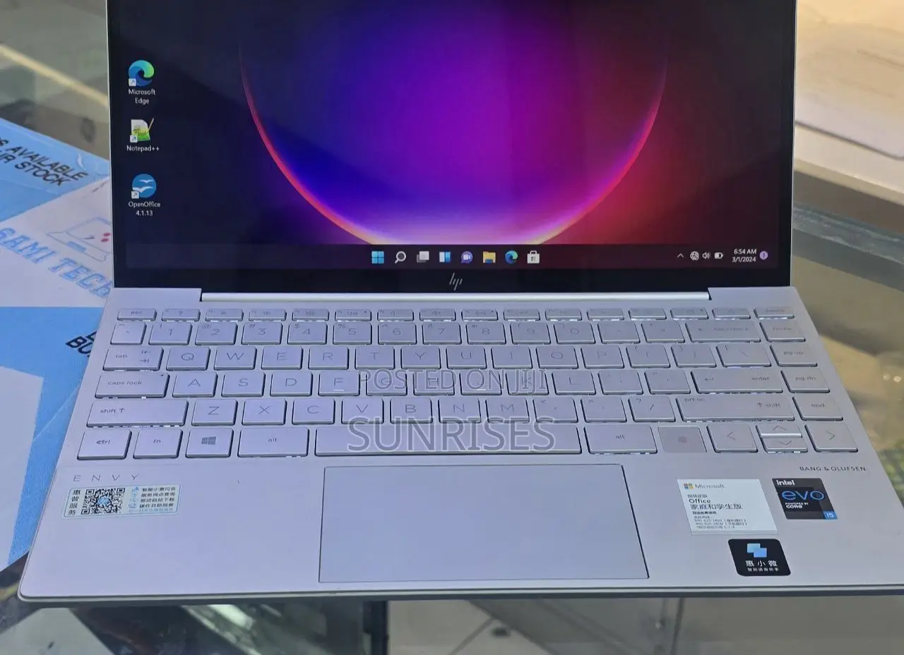 New Laptop HP Envy 14 16GB Intel Core I5 SSD 512GB