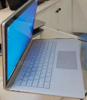 New Laptop Microsoft Surface Book 8GB Intel Core I5 SSD 256GB