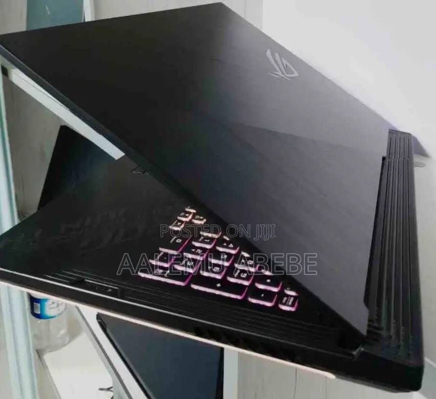 New Laptop Asus ROG Strix G17 16GB Intel Core I7 SSD 1T