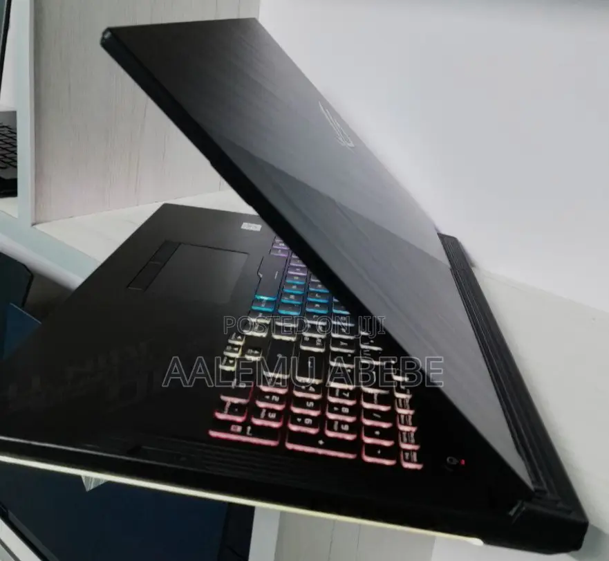 New Laptop Asus ROG Strix G17 16GB Intel Core I7 SSD 1T