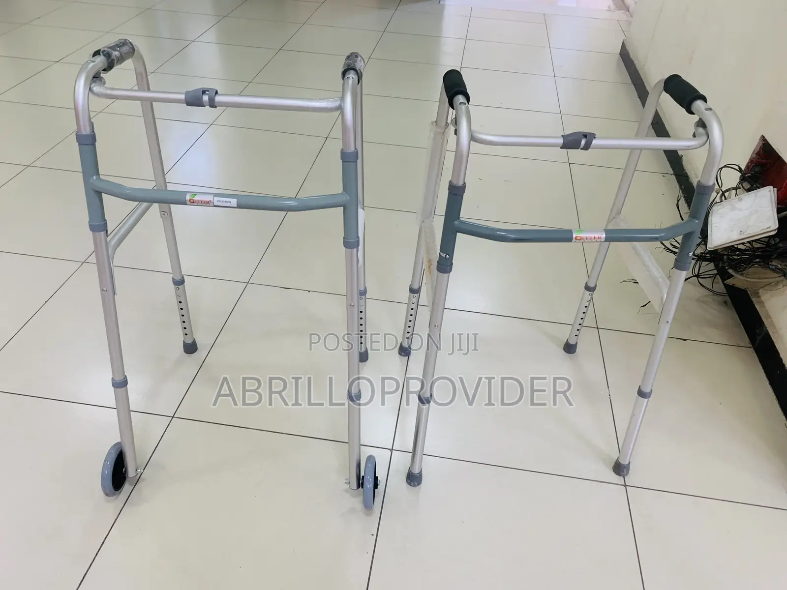 የሚታጠፍ መራመጃ Walker/Walking Frame/Walker/Walker/Walker/Walke