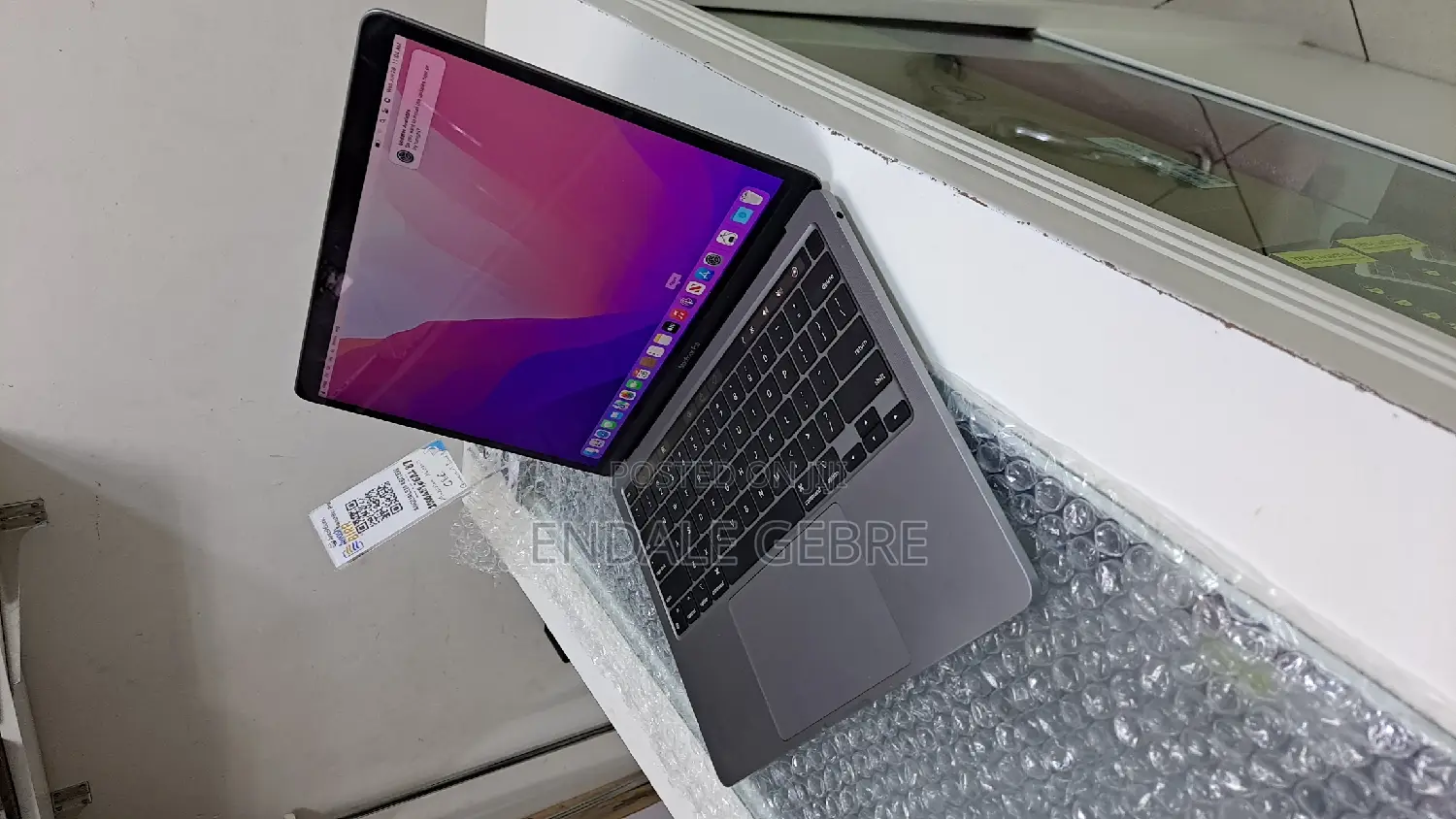 New Laptop Apple MacBook Pro M1 8GB Apple M1 Pro SSD 512GB