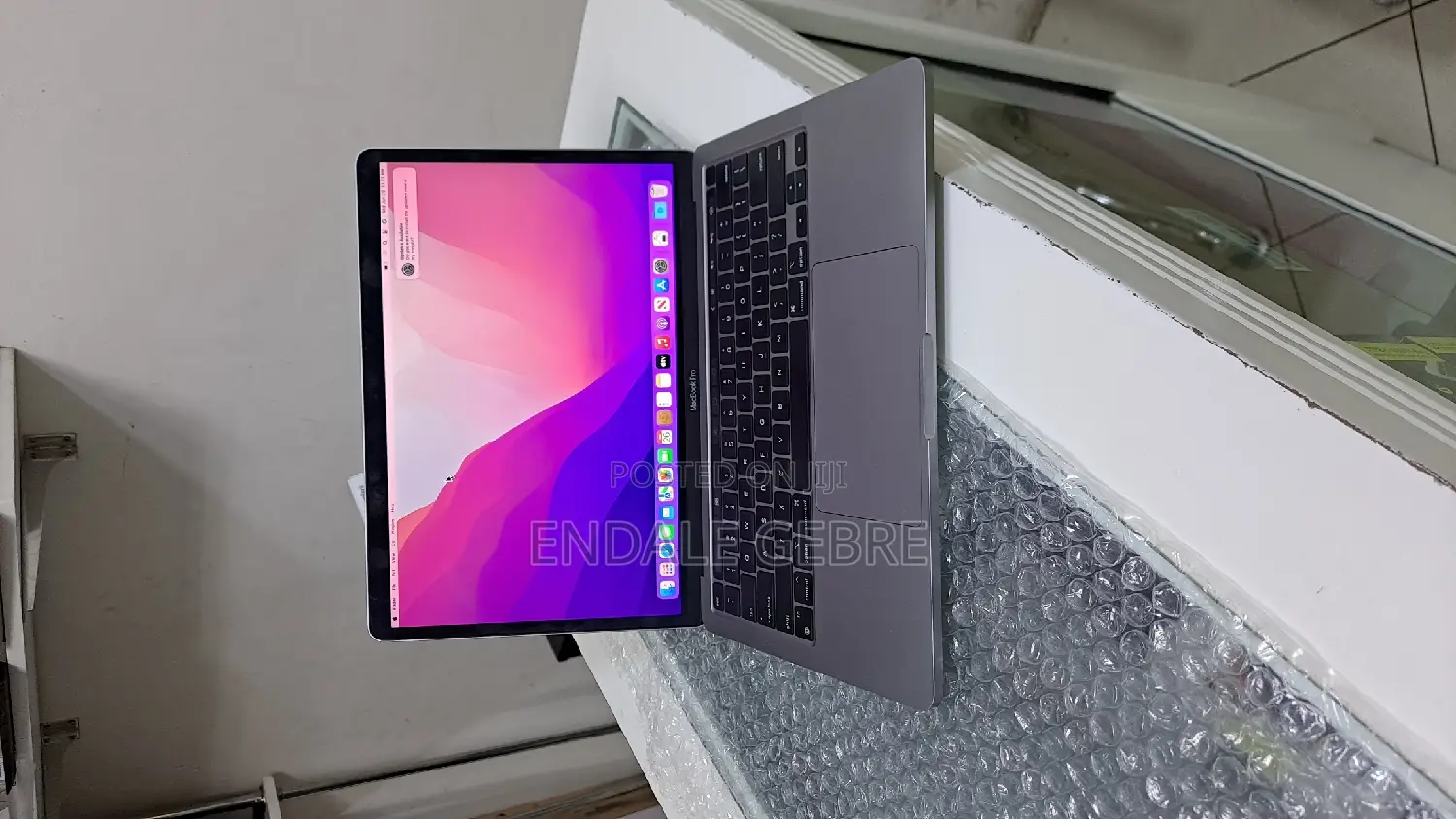 New Laptop Apple MacBook Pro M1 8GB Apple M1 Pro SSD 512GB