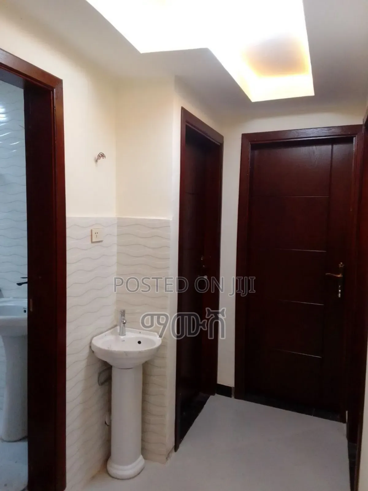 Furnished 3bdrm Condo in የሚሸጥ በዘመናዊ የተሠራ, Yeka for sale