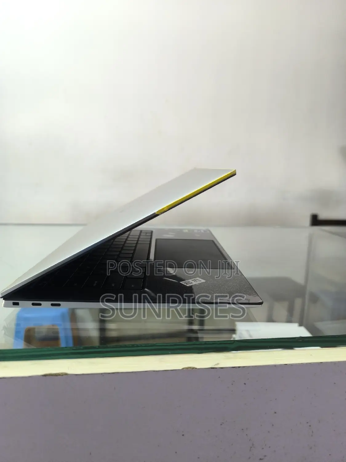 New Laptop Dell XPS 15 32GB Intel Core I9 SSD 2T