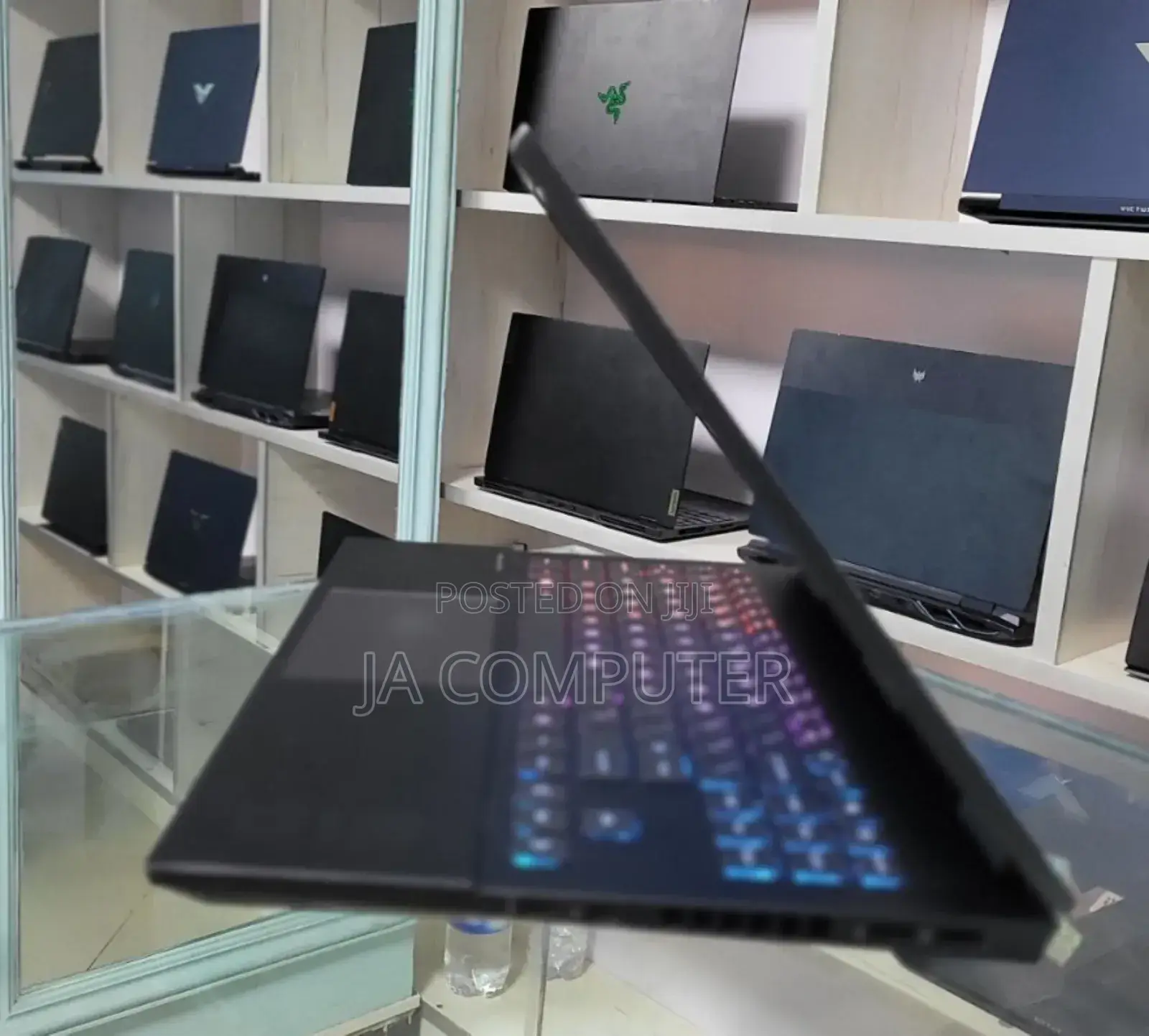 New Laptop HP Omen 15 16GB AMD Ryzen 7 SSD 512GB