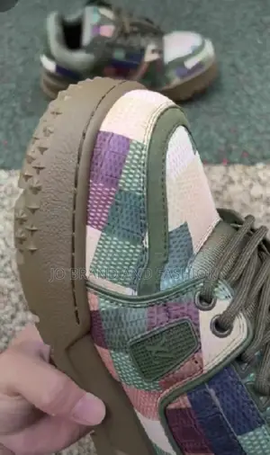 Louis Vuitton Master Quality Shoes