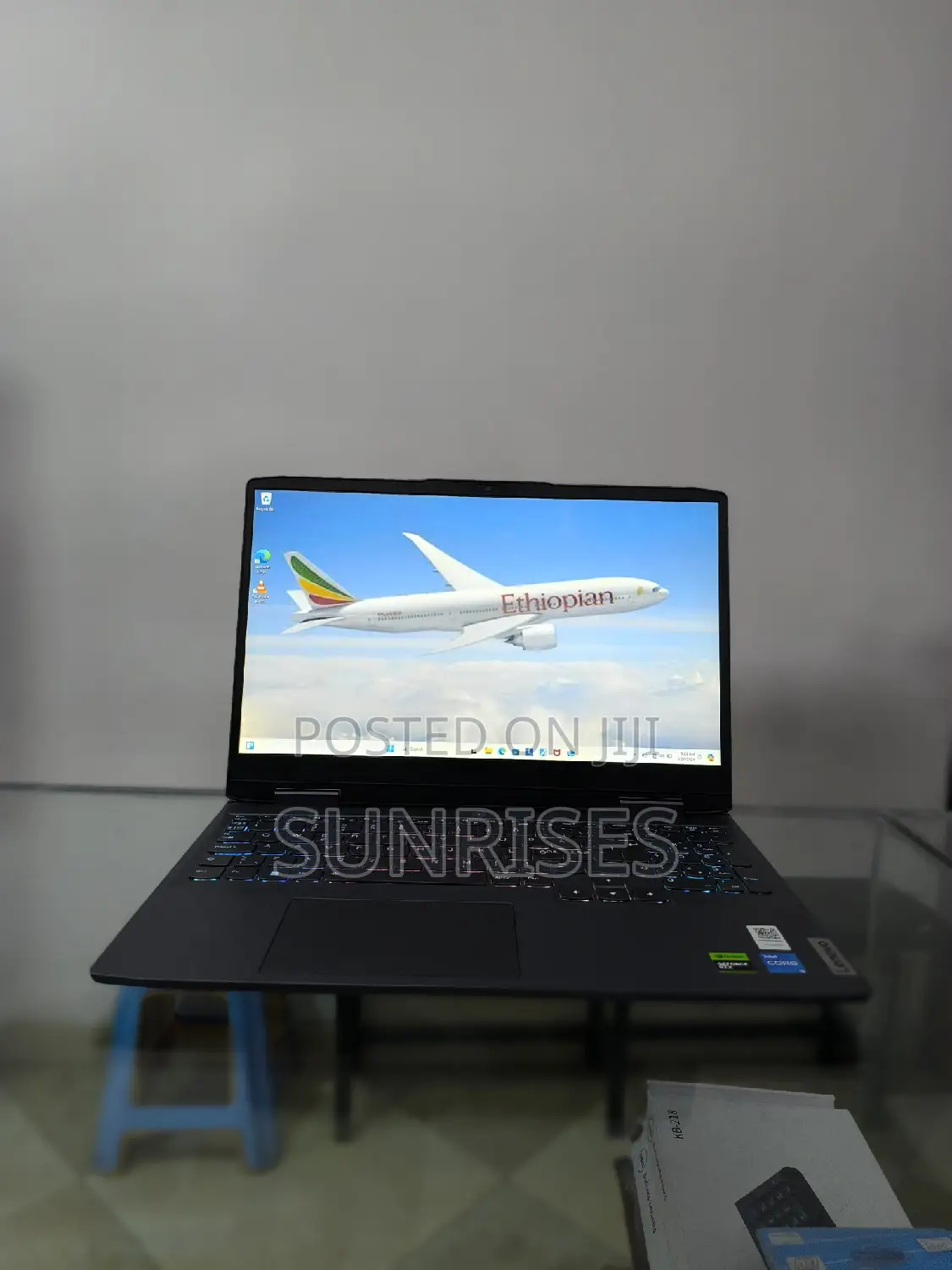 New Laptop Lenovo LOQ 15IRH8 8GB Intel Core I5 SSD 512GB