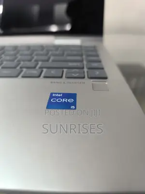 New Laptop HP Envy X360 8GB Intel Core I5 SSD 512GB