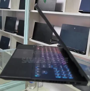 New Laptop HP Omen 15 16GB AMD Ryzen 7 SSD 512GB