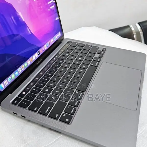 New Laptop Apple MacBook Pro M1 8GB Intel Core I5 SSD 512GB