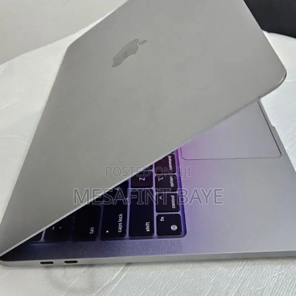 New Laptop Apple MacBook Pro M1 8GB Intel Core I5 SSD 512GB