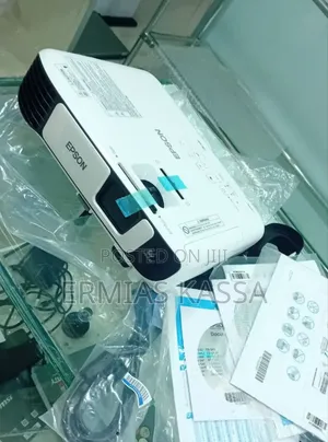 Brand New With Manual Epson Eb- S41 Projector