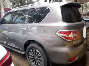 Nissan Patrol 2018 Silver