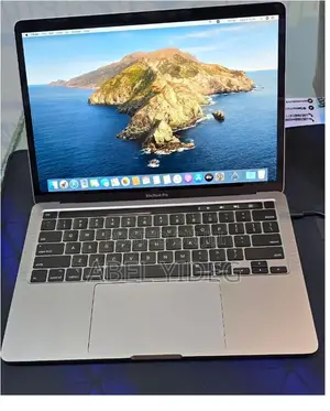 New Laptop Apple MacBook Pro 2020 16GB Intel Core I7 SSD 512GB