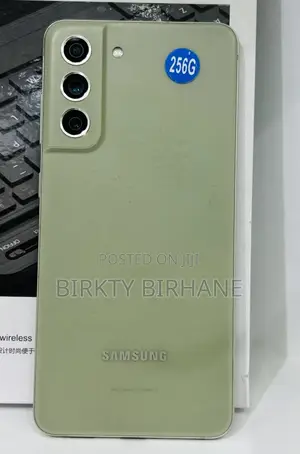 Photo - New Samsung Galaxy S21 FE 5G 256 GB Green