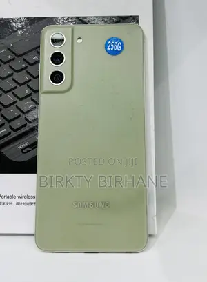 New Samsung Galaxy S21 FE 5G 256 GB Green