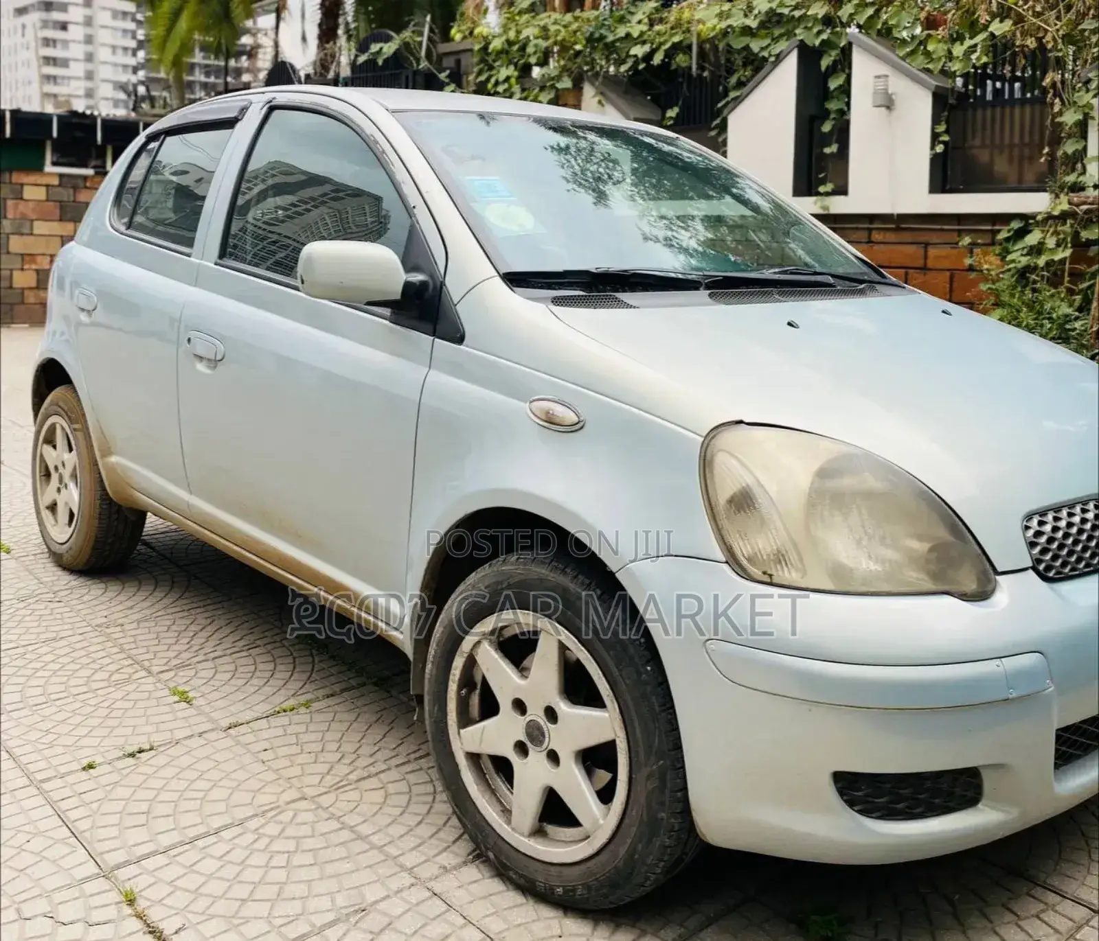 Toyota Vitz 2004 Blue