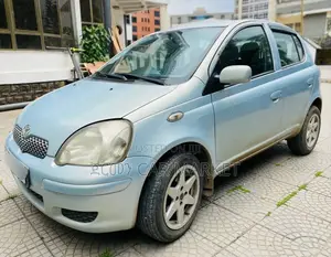 Photo - Toyota Vitz 2004 Blue