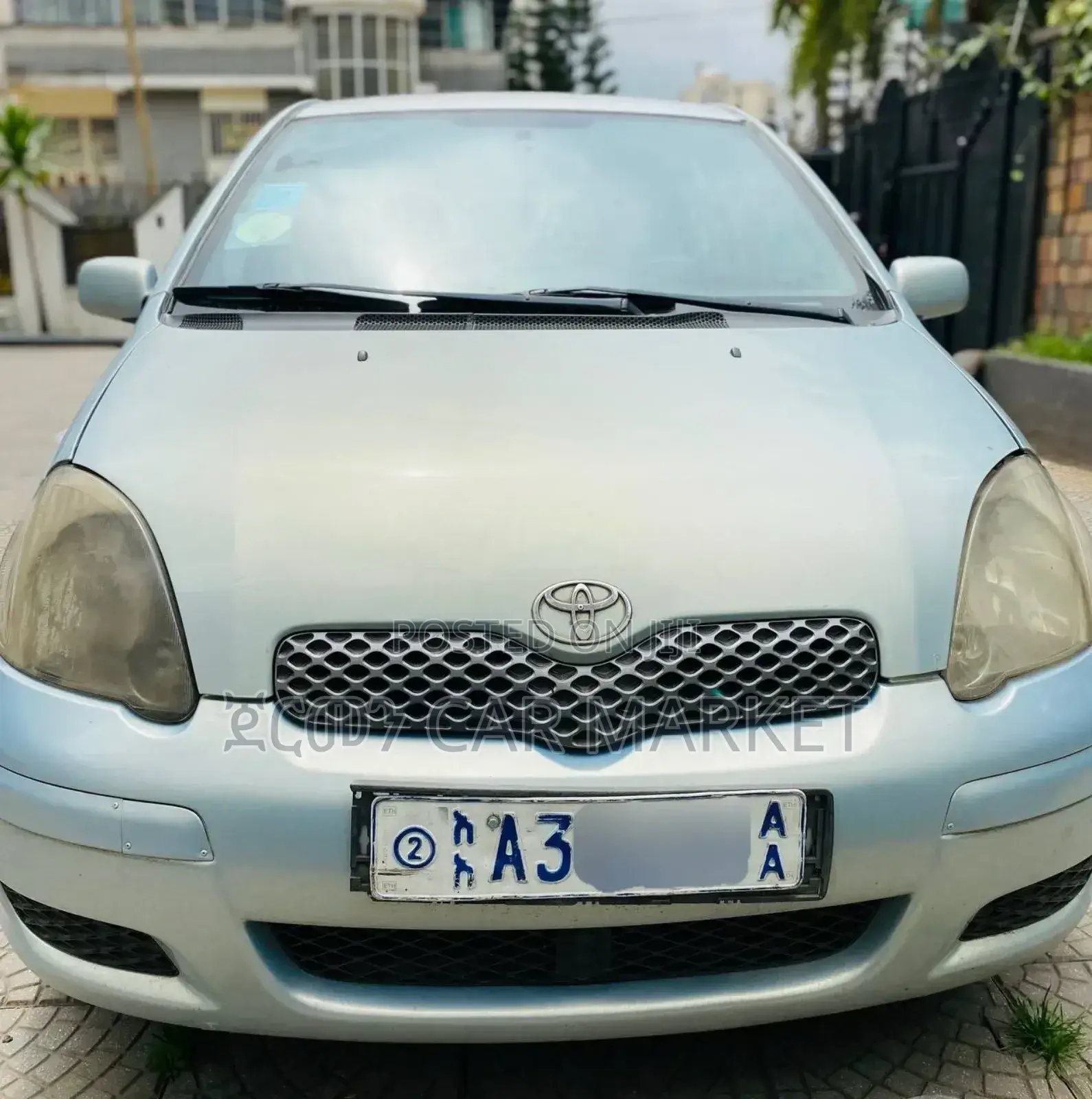 Toyota Vitz 2004 Blue
