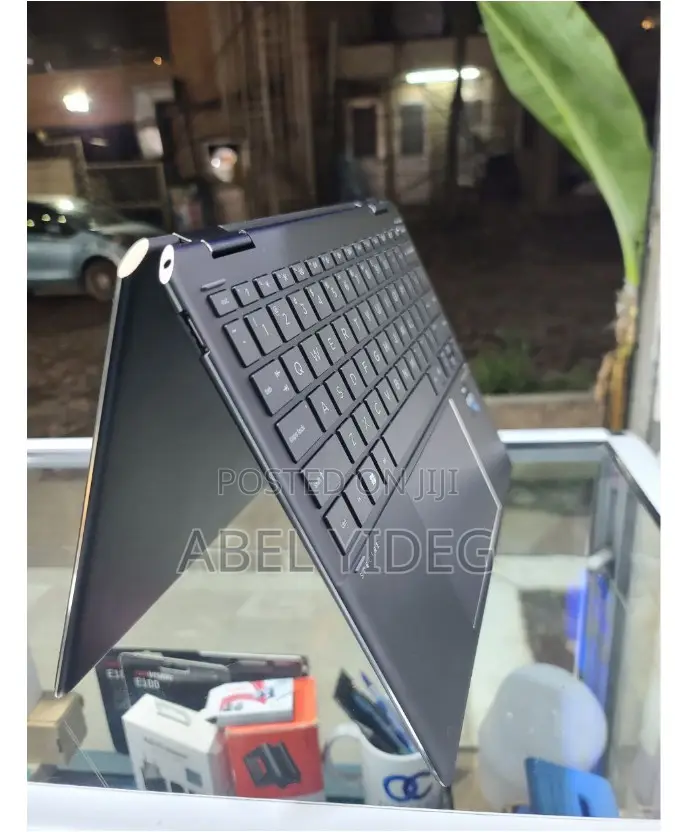 New Laptop HP Spectre X360 16GB Intel Core I7 SSD 512GB