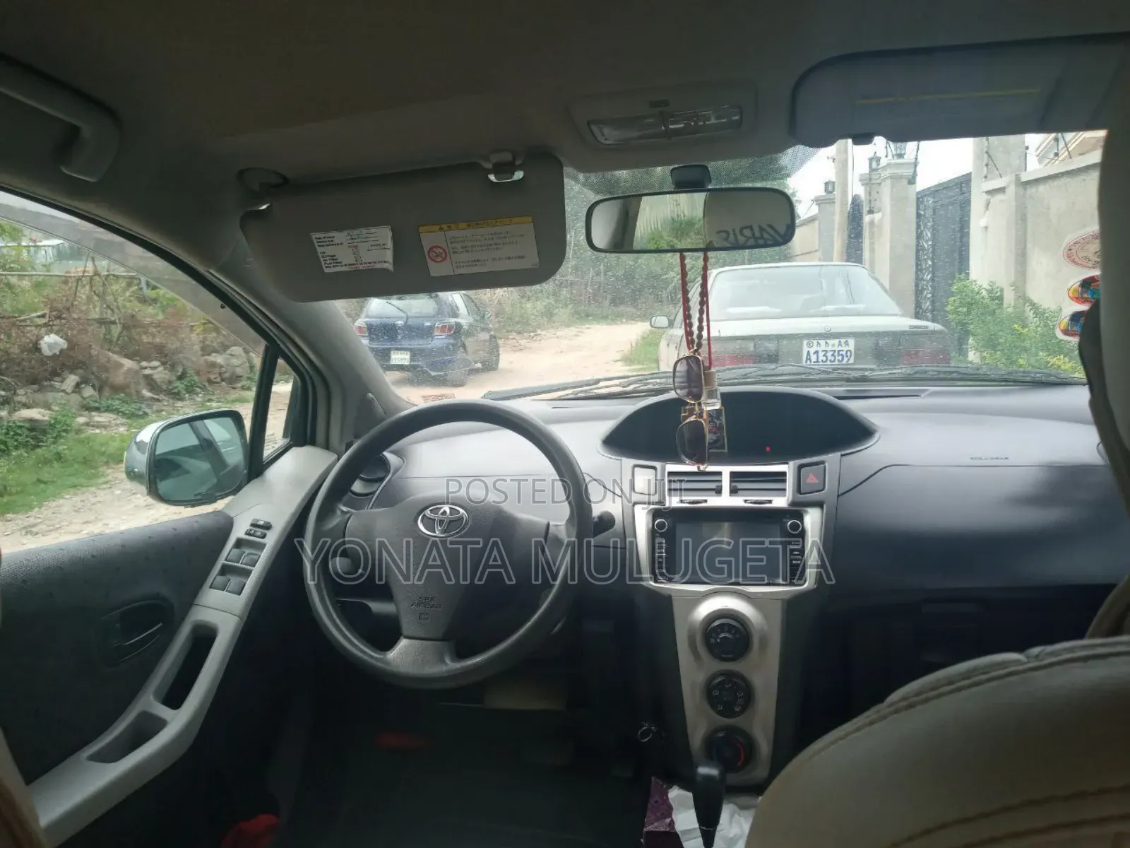 Toyota Yaris 2010 White