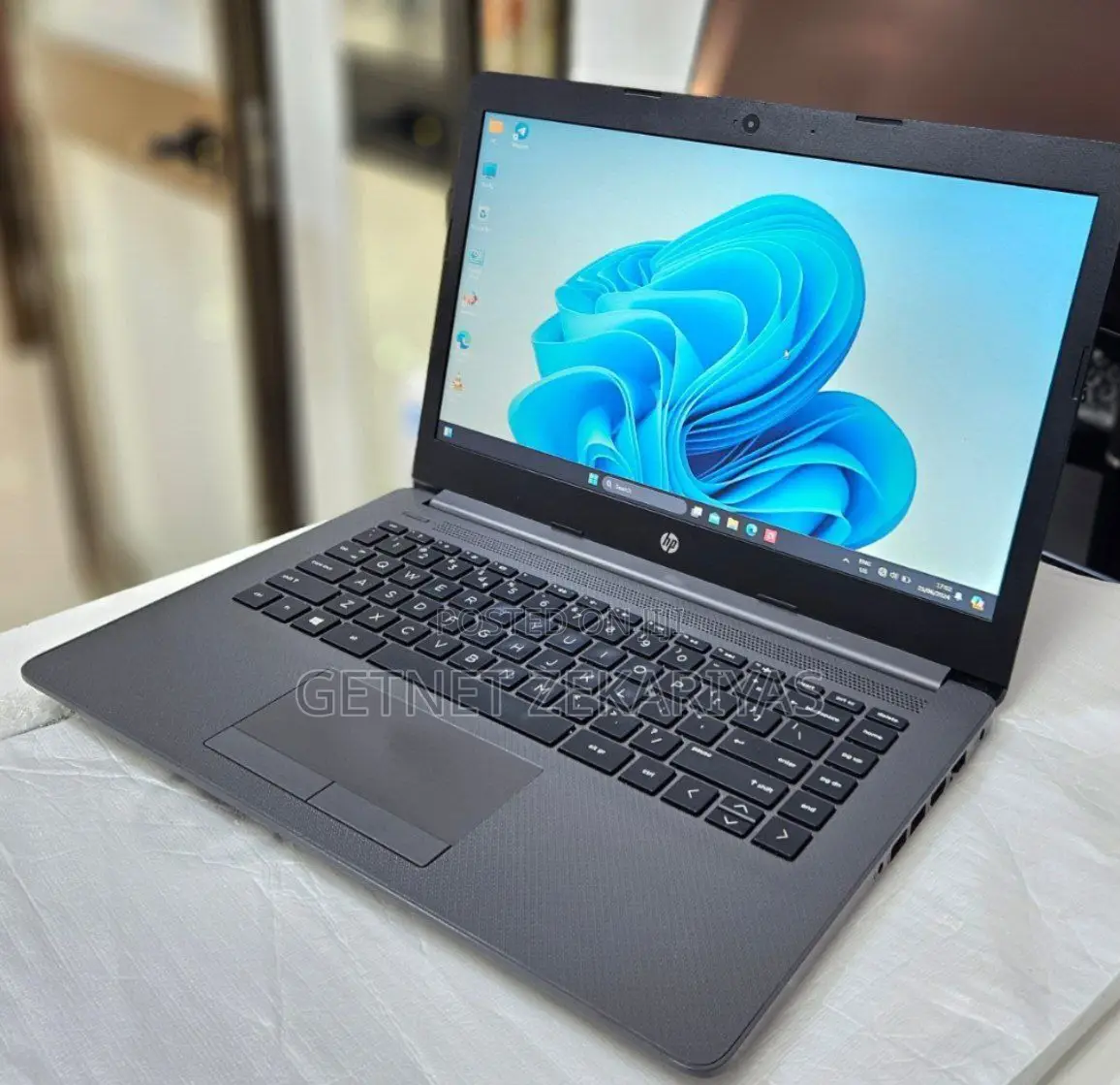 New Laptop HP Stream Notebook 8GB AMD Ryzen 3 SSD 128GB