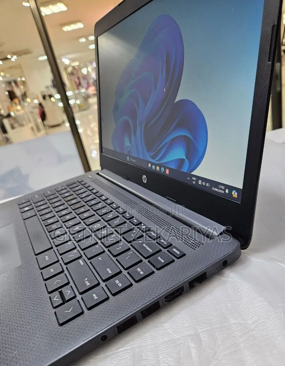 New Laptop HP Stream Notebook 8GB AMD Ryzen 3 SSD 128GB