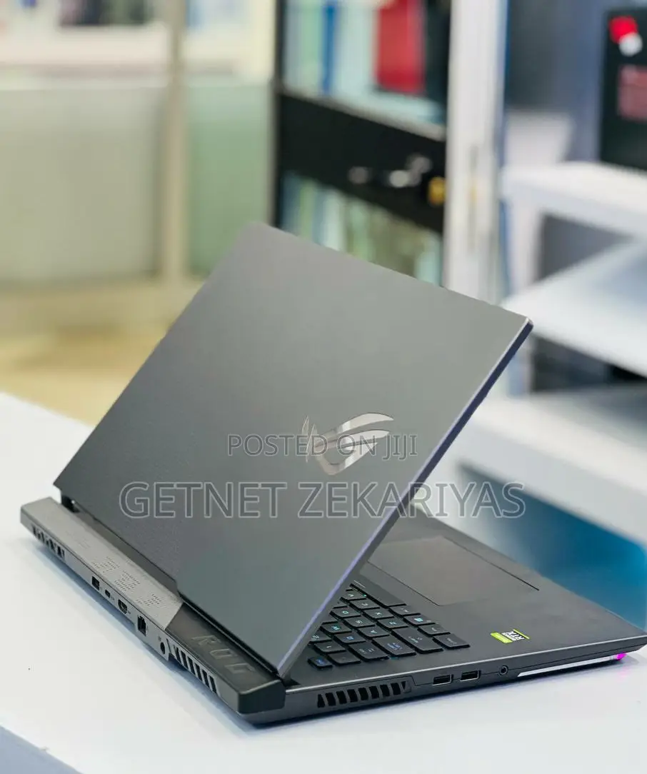 New Laptop Asus ROG Strix G17 32GB AMD Ryzen 9 SSD 1T