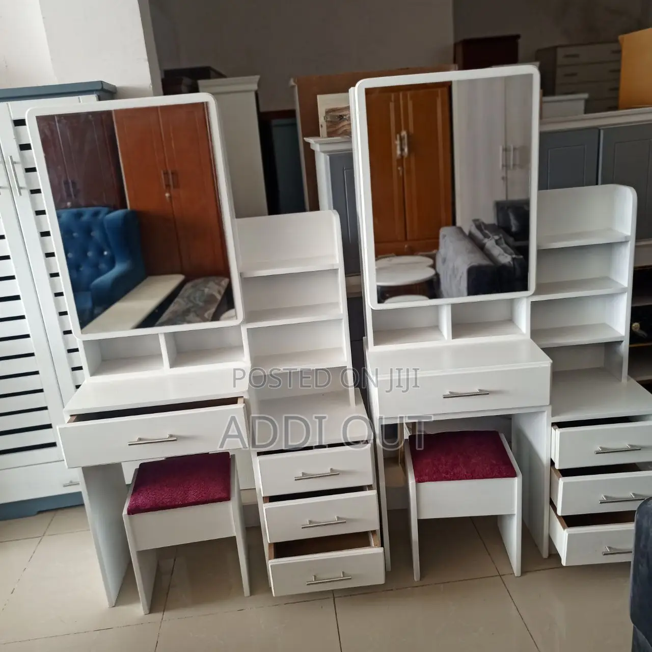 ድሬሲንግ ቴብል/Dressing