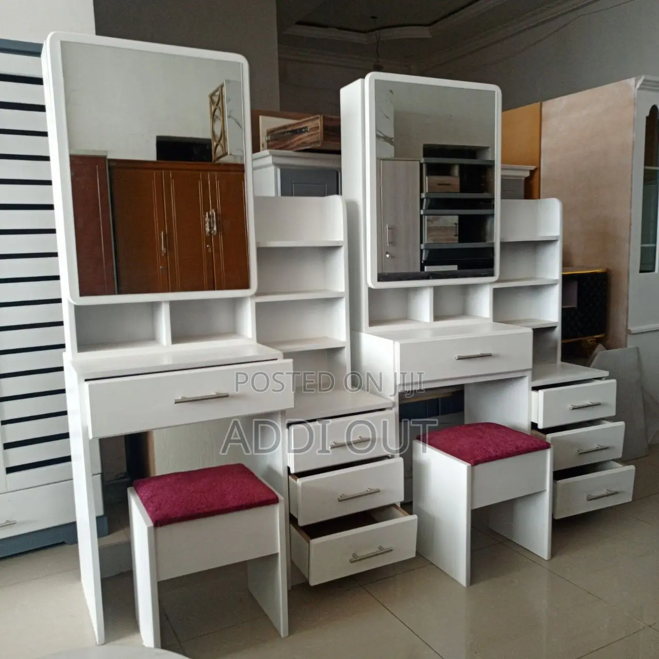 ድሬሲንግ ቴብል/Dressing