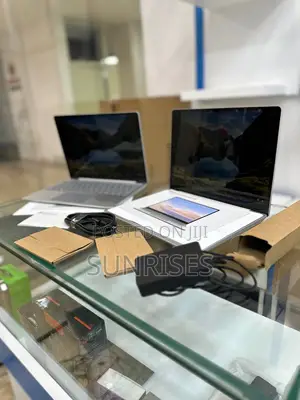 Photo - New Laptop Microsoft Surface Pro 7 16GB Intel Core I5 SSD 256GB