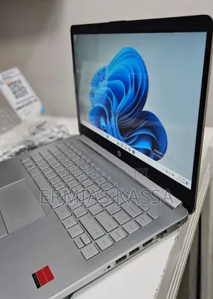 New Laptop HP Stream Notebook 8GB Intel Core I5 HDD 1T