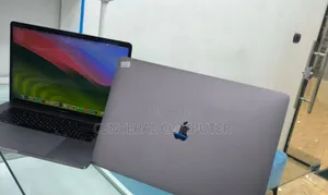 New Laptop Apple MacBook Pro 2018 32GB Intel Core I7 SSD 1T