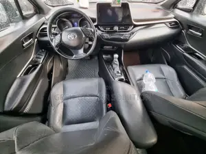 Toyota C-HR 2020 Brown