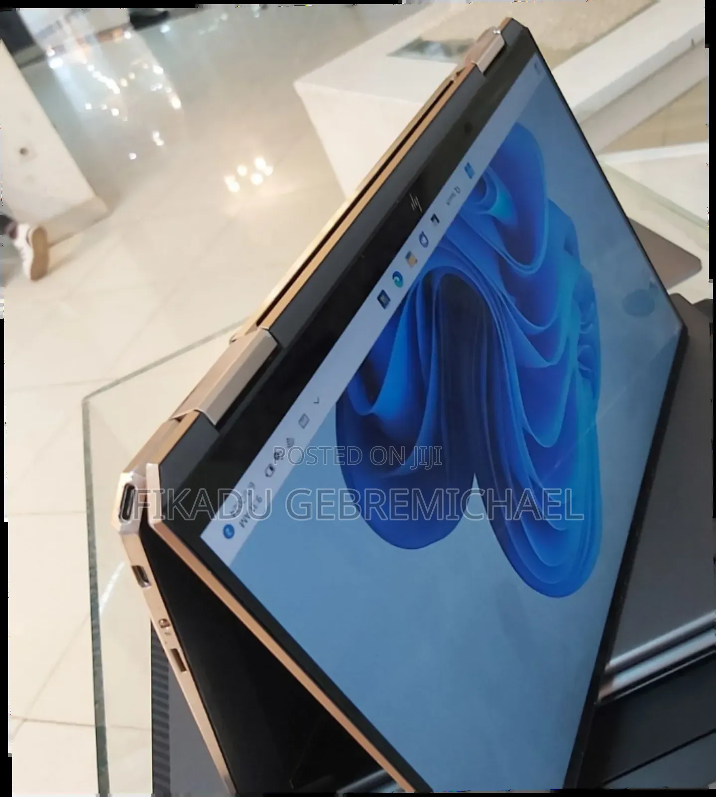 New Laptop HP Spectre X360 8GB Intel Core I5 SSD 512GB