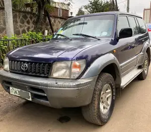 Photo - Toyota Land Cruiser Prado 3.0 D-4D 5dr 2000 Purple