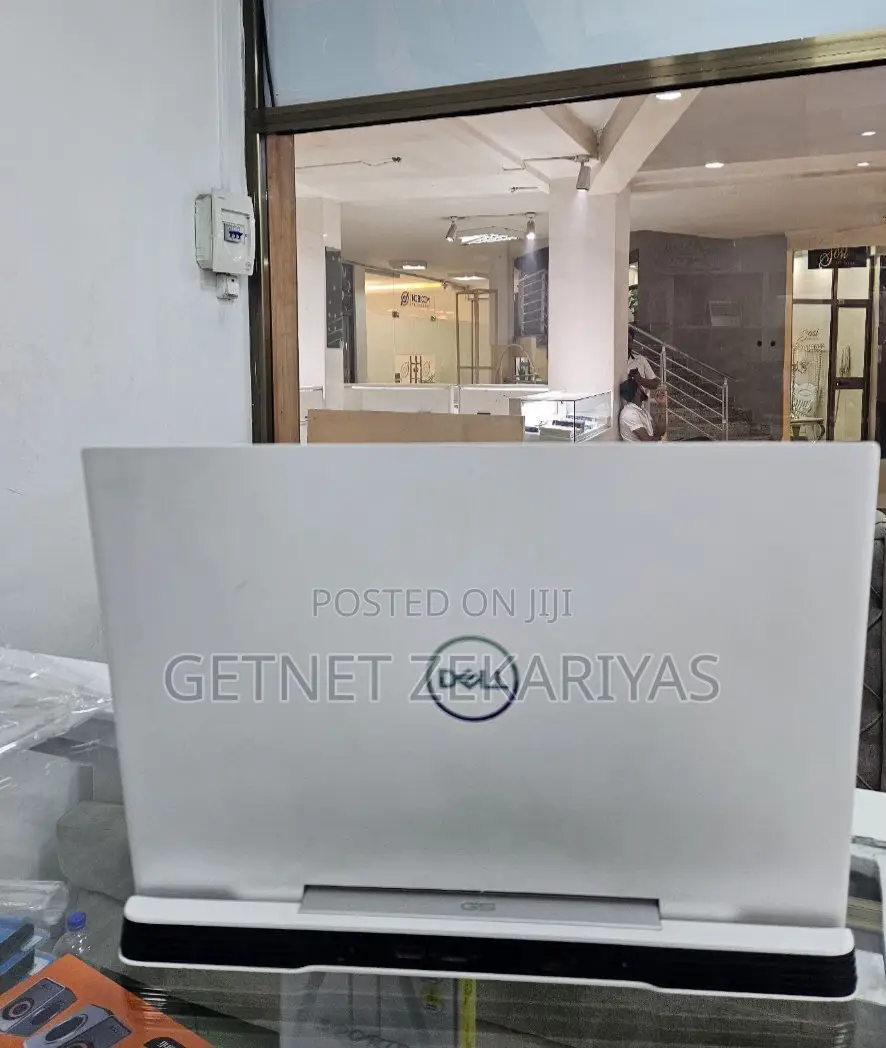 New Laptop Dell G15 5511 8GB Intel Core I5 SSD 128GB