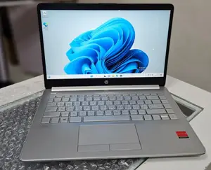 New Laptop HP Stream Notebook 8GB Intel Core I5 HDD 1T