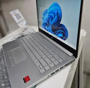 New Laptop HP Stream Notebook 8GB Intel Core I5 HDD 1T