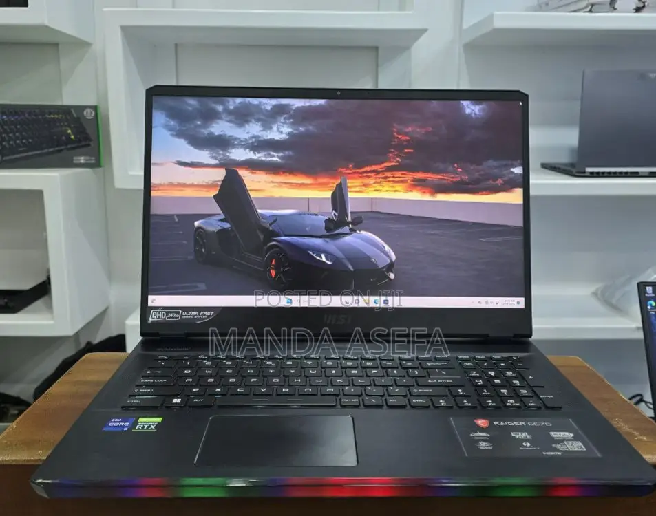 New Laptop MSI Raider GE76 12UGS 32GB Intel Core I9 SSD 2T