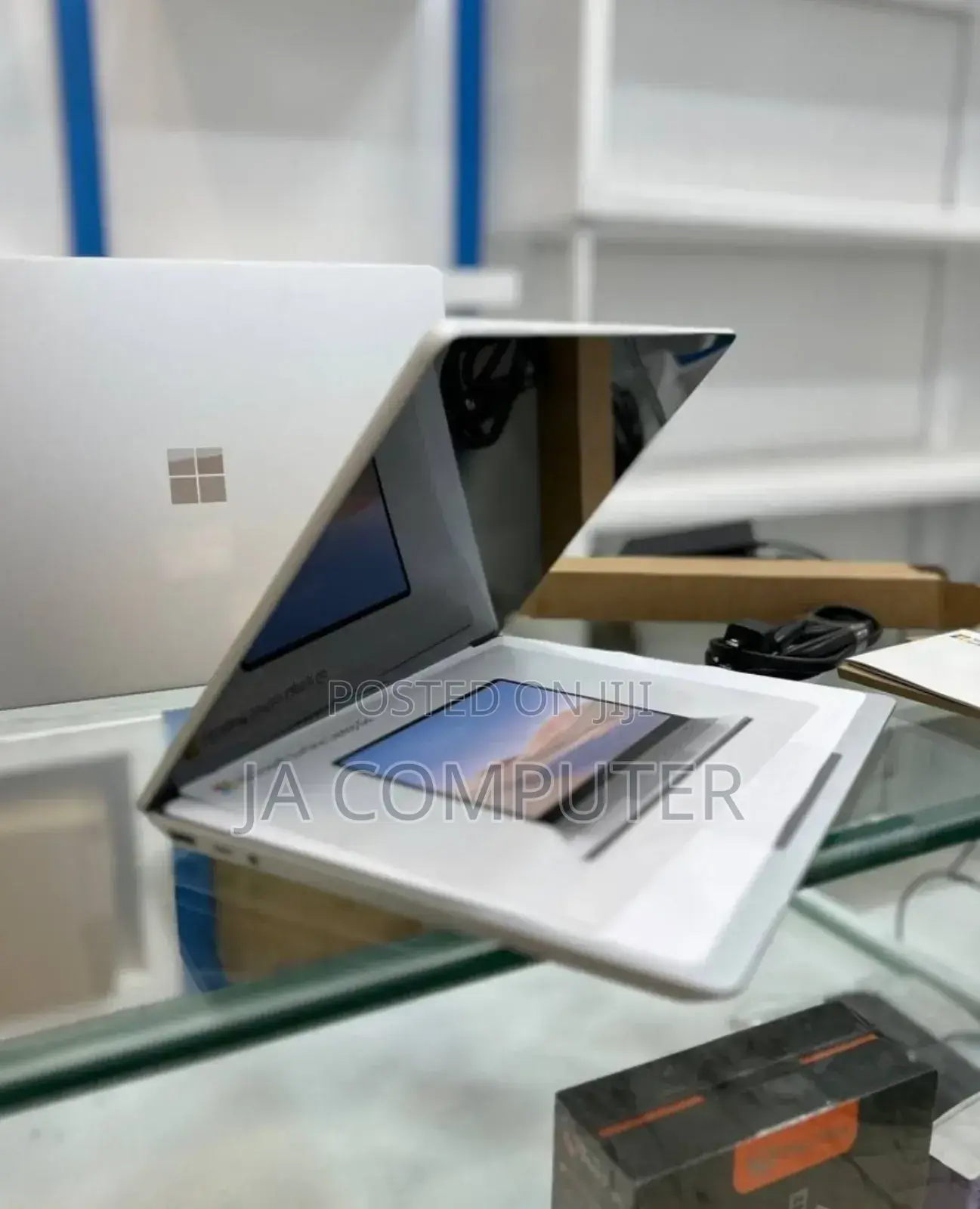 New Laptop Microsoft Surface 16GB Intel Core I5 SSD 256GB