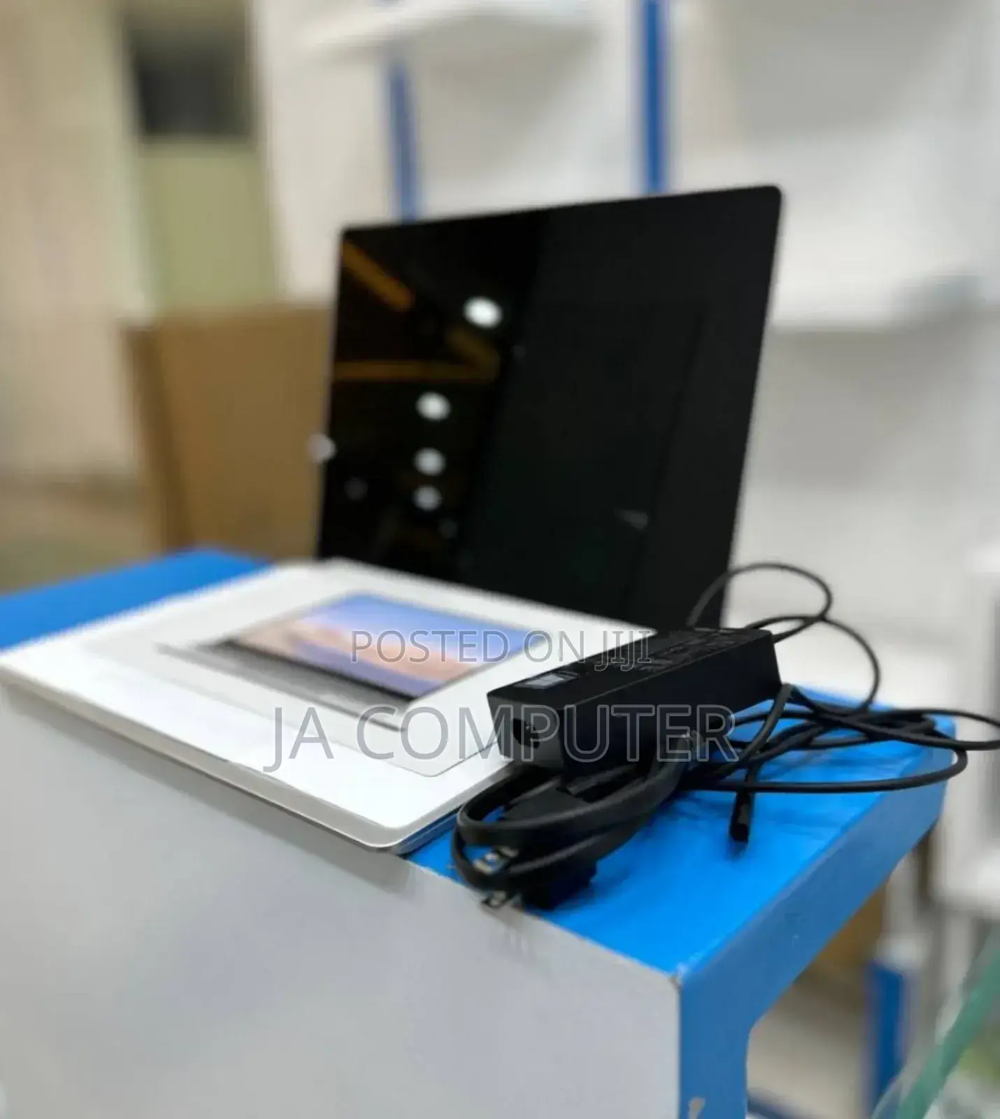 New Laptop Microsoft Surface 16GB Intel Core I5 SSD 256GB