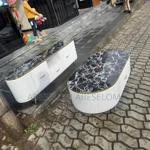 1,50 Cm ቲቪ እስታንድ እና ጠረጴዛ